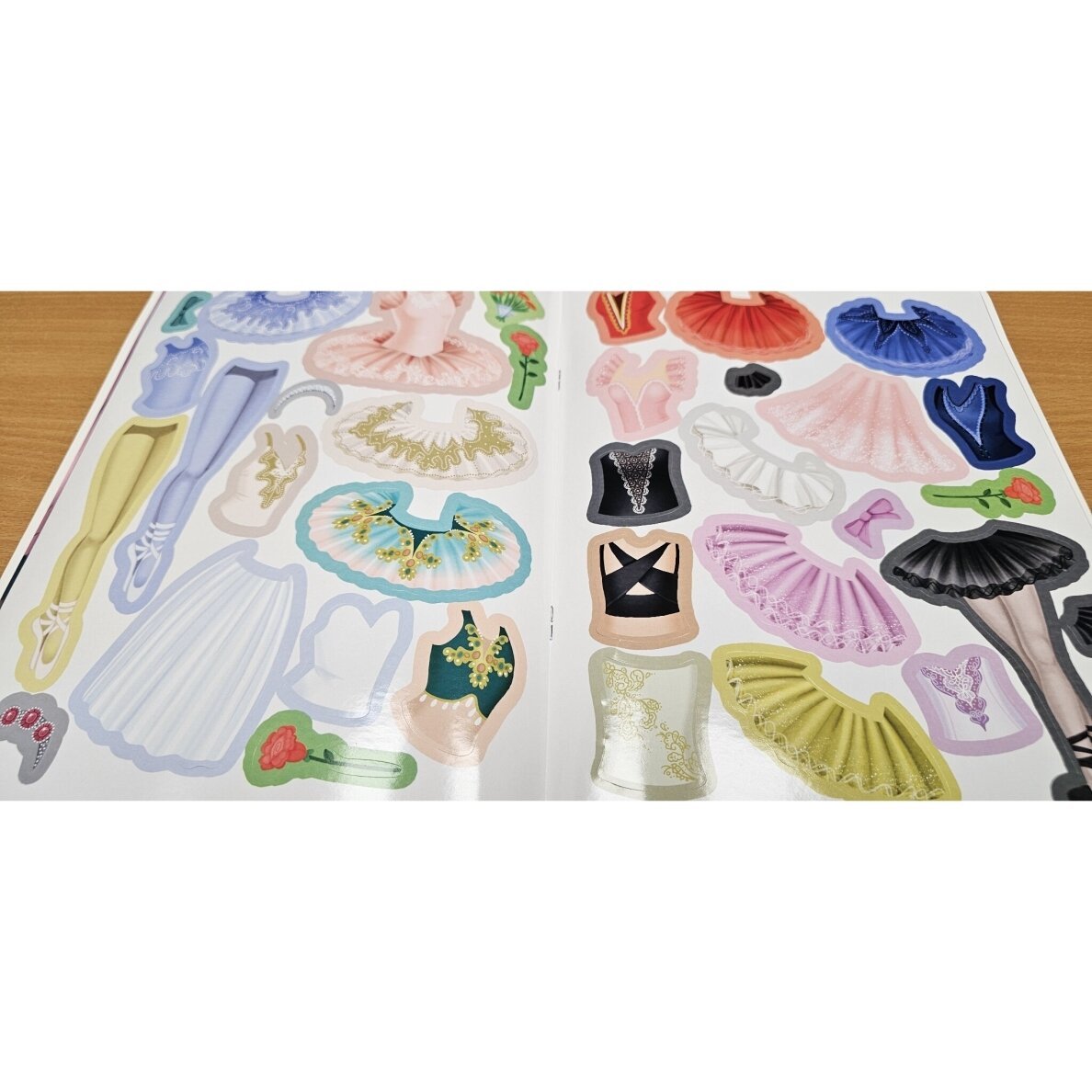 Aprenk šokėjas. Daugiau kaip 70 daugkartinių lipdukų