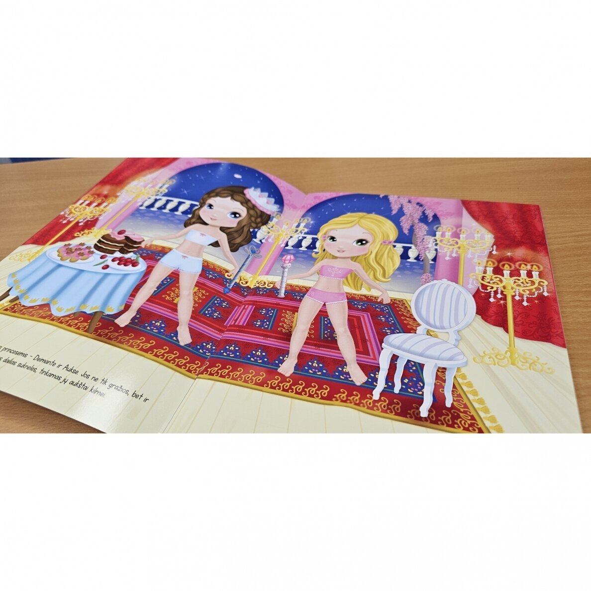 Aprenk mane! Mažosios princesės. Su daugkartiniais lipdukais - Image 4