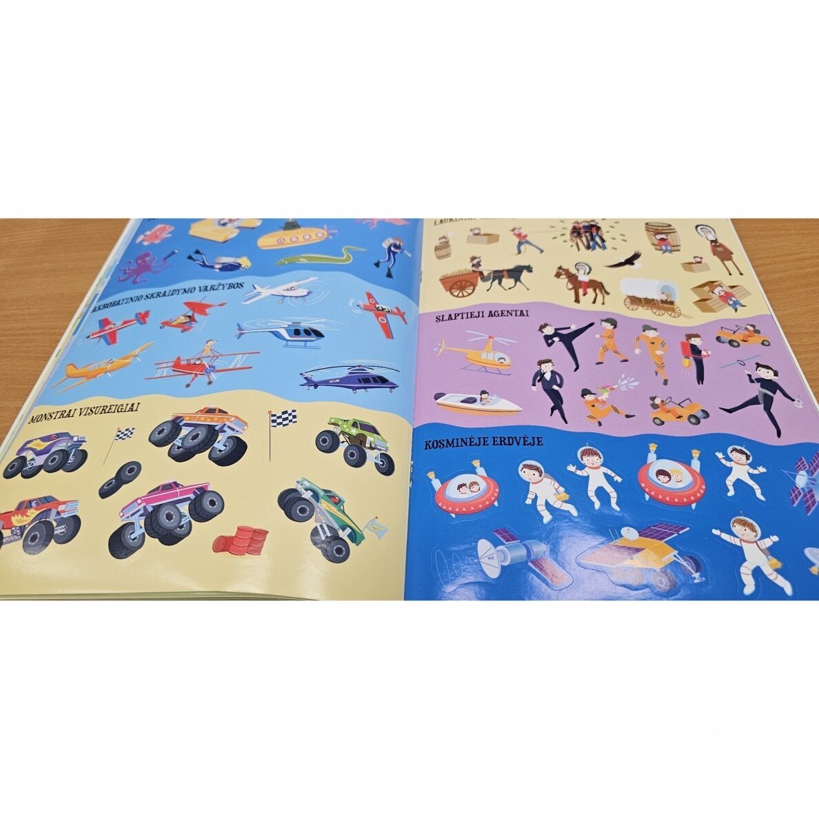 Berniukų knygelė su lipdukais. Daugiau kaip 100 lipdukų! - Image 3