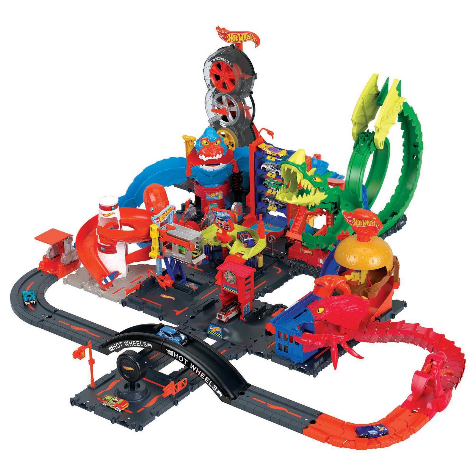 Keli atskirai parduodami Hot Wheels City rinkiniai, sujungti į vieną miestą