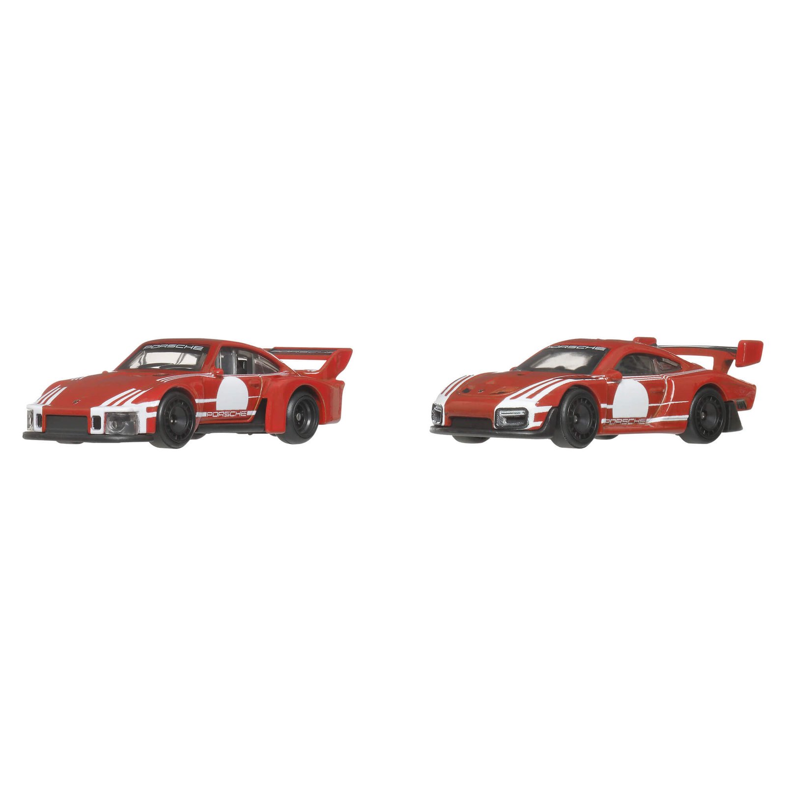 Du raudoni Porsche 935 automodeliukai greta – klasikinis ir 2018 m. modelis
