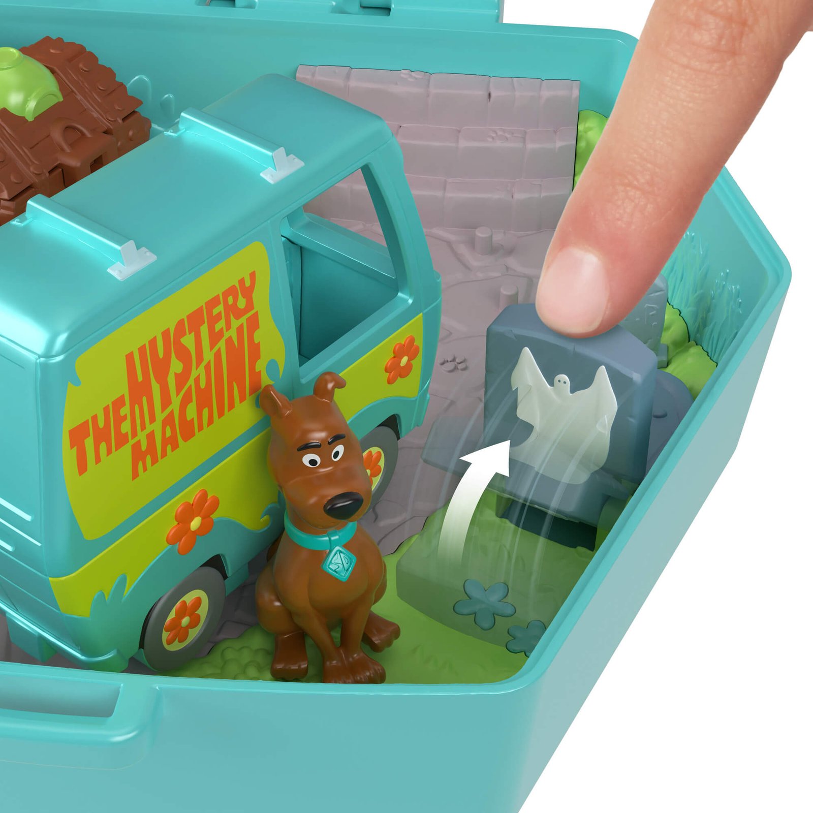 Atverstas antkapis su vaiduokliu, šalia – Scooby-Doo figūrėlė