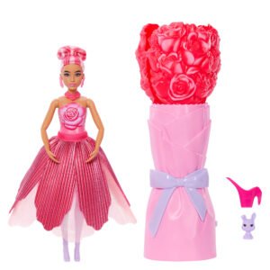 Barbie lėlė rožėje – rožinė suknelė, raudonų rožių puokštė, laistytuvėlis ir triušiukas