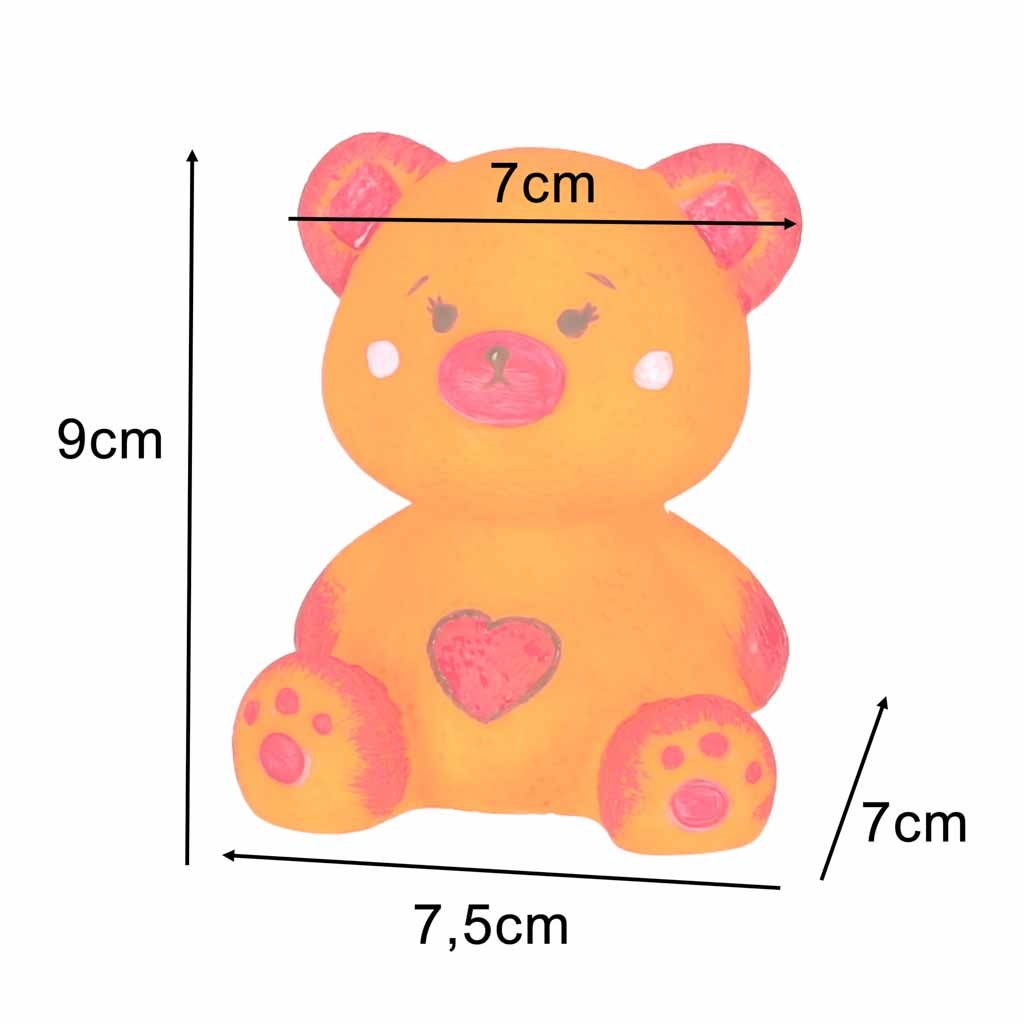 Meškiuko figūrėlės matmenys: 9 × 7,5 × 7 cm