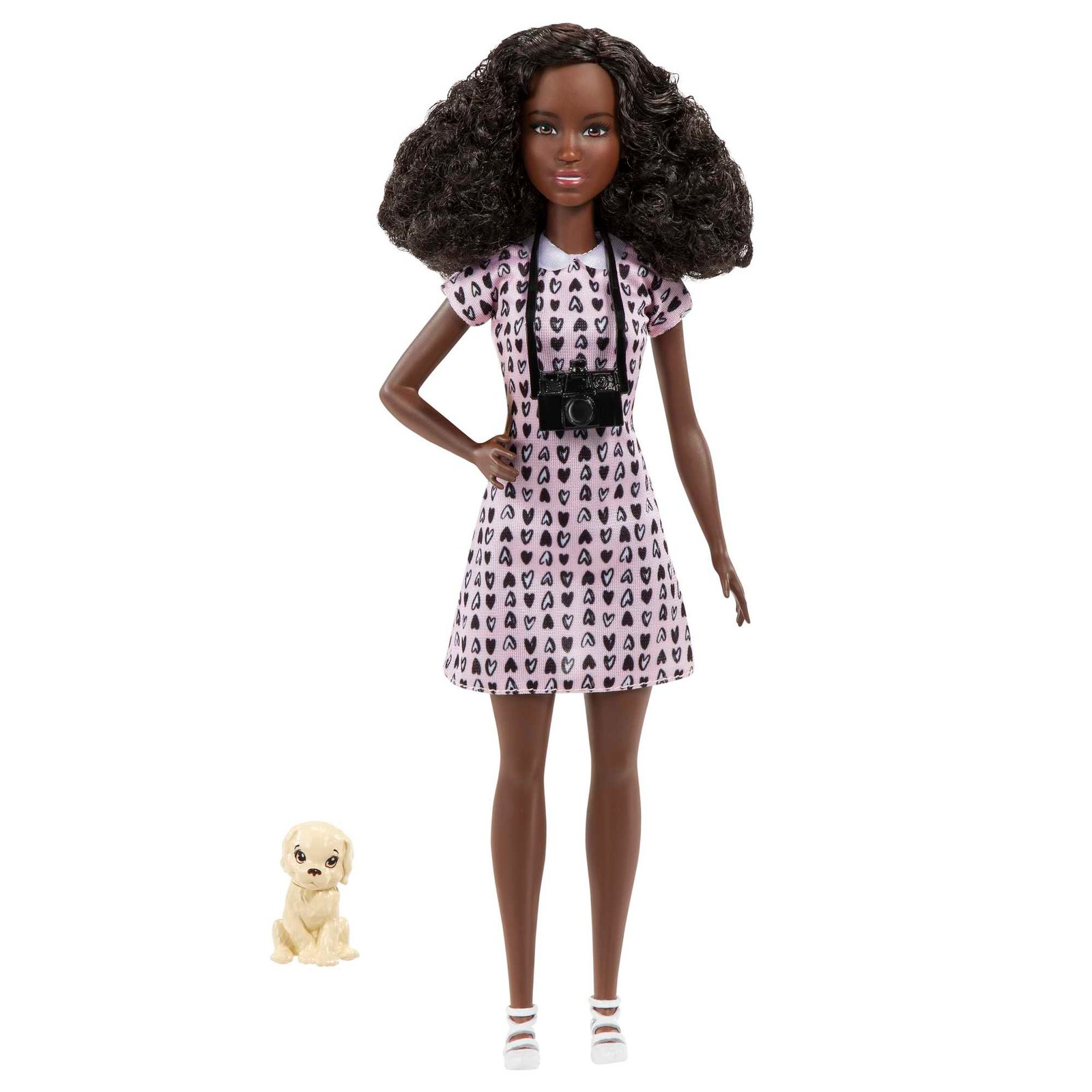 Garbanotų plaukų Barbie fotografė su fotoaparatu ir šuniuku
